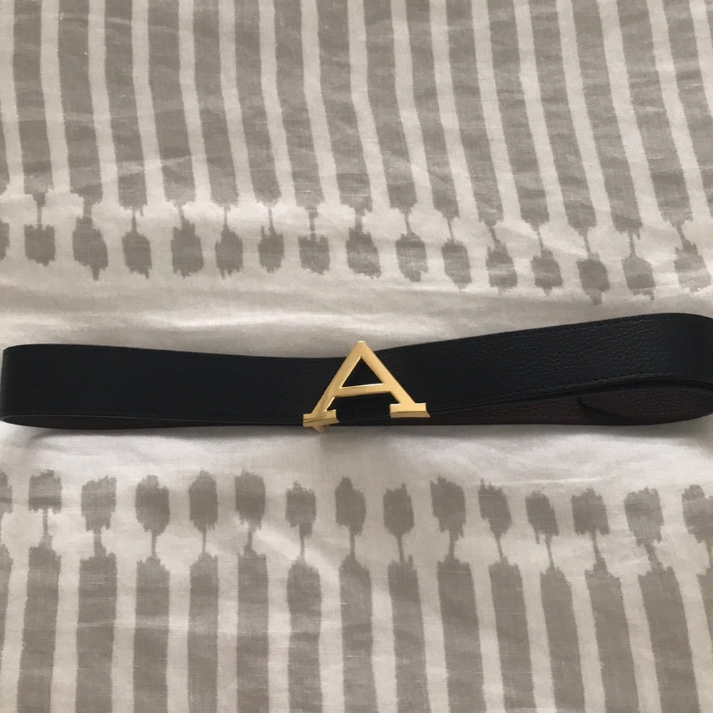 C wonder reversible belt with gold “A”
